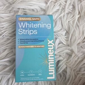 Lumineux Teeth Whitening Strips 7 Treatments/14 Strips Sealed